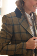 Vienna coat in cashmere and wool, velvet collar detail — VALRIC