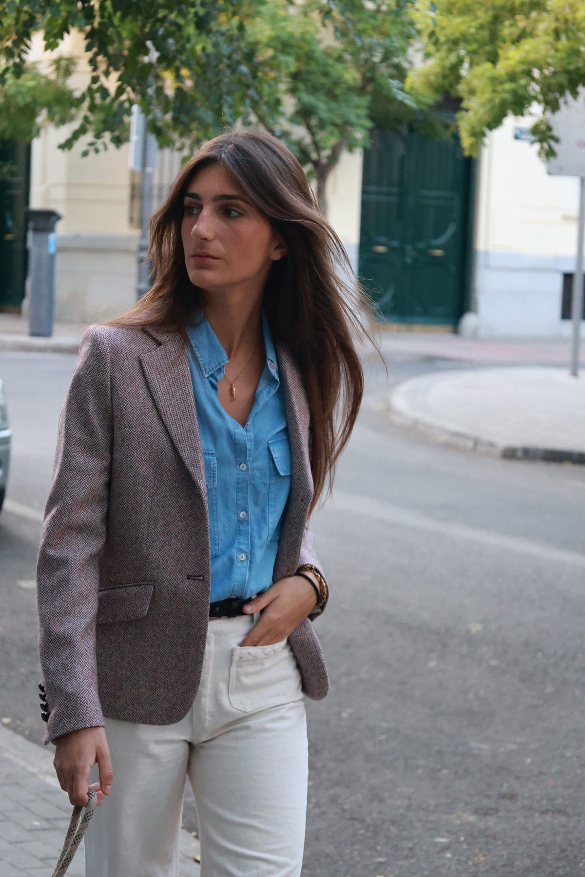 Chaqueta Deauville de lana, puesta en la calle — VALRIC