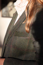 Chaqueta Roma de lana, detalle de la solapa — VALRIC