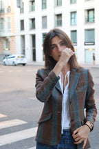 Veste Prague en laine, portée, plan moyen en ville — VALRIC